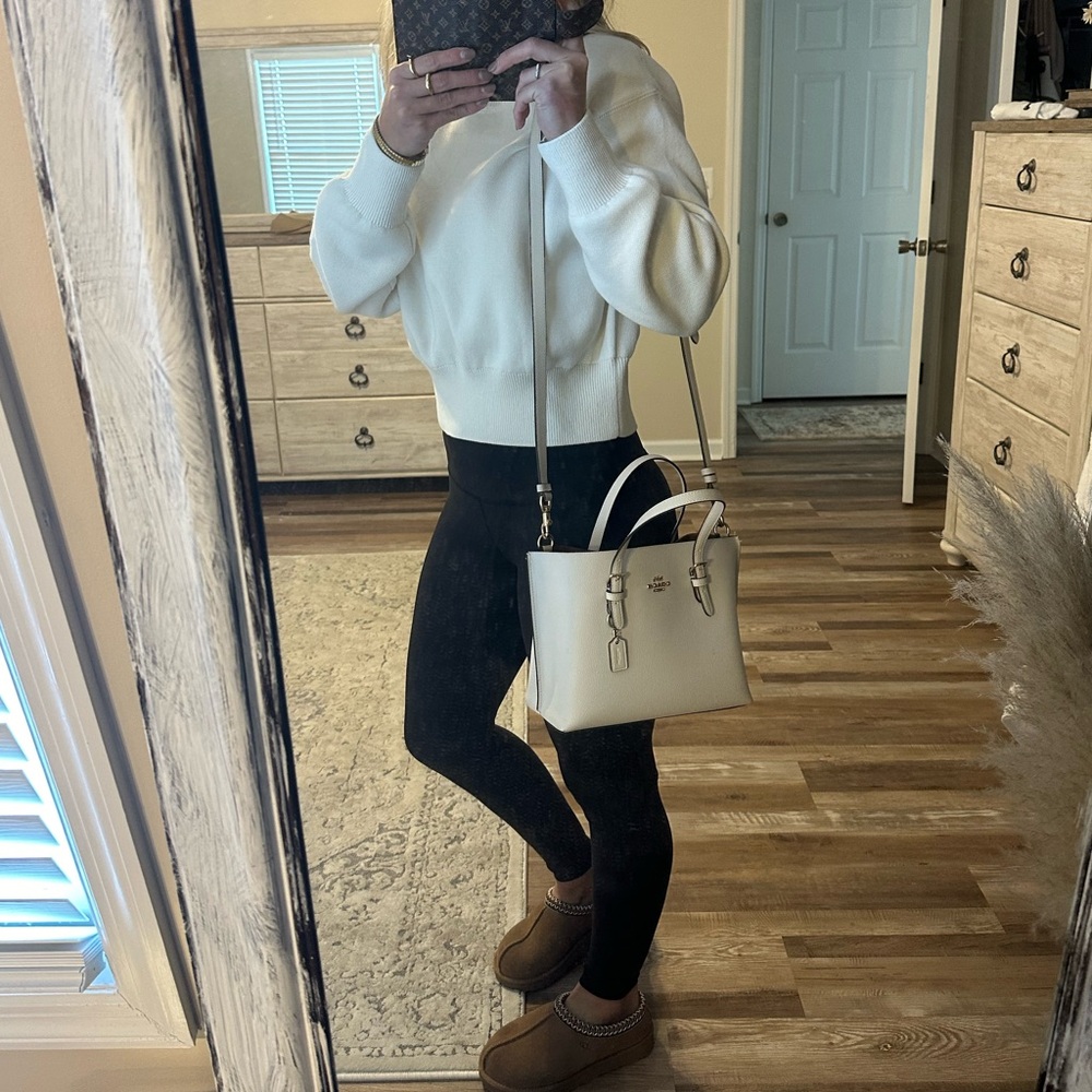 Coach purse - Picture 2 of 15